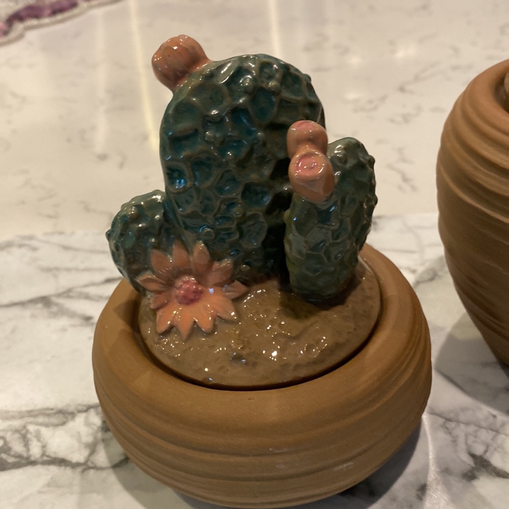 2 Fitz & Floyd Cactus Jars - Picture 3 of 5